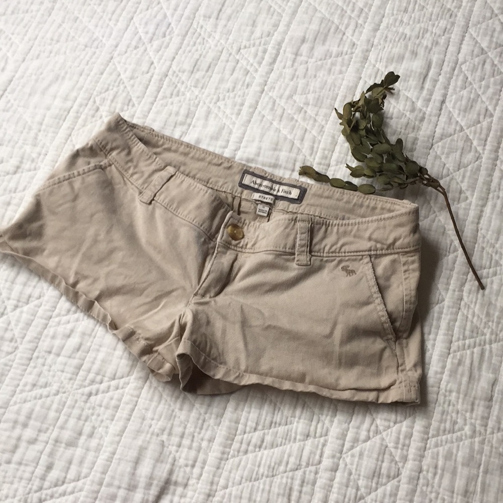 ✨ KHAKI SHORTS